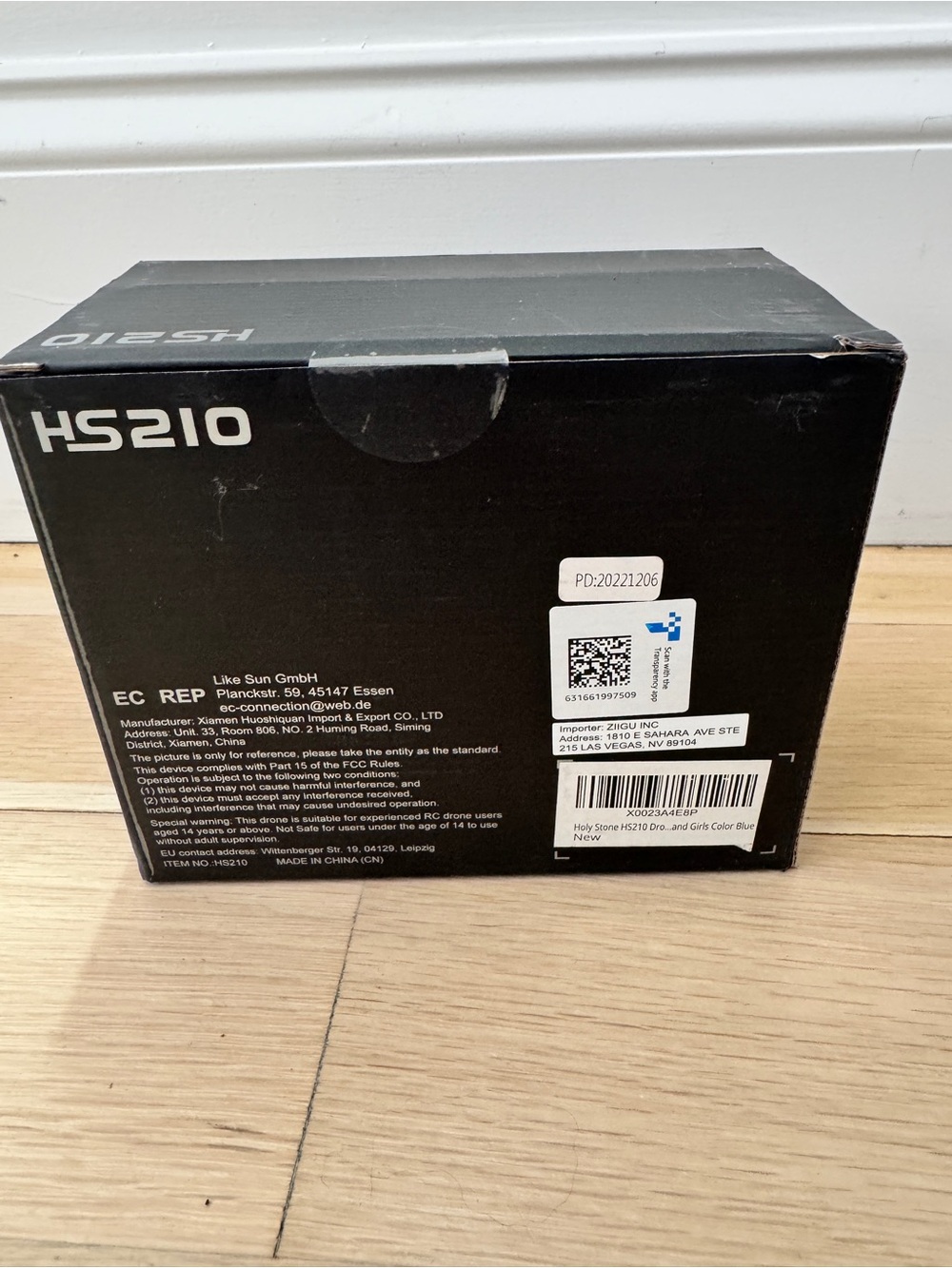 Holy Stone HS210 Mini Drone RC Quadcopter w/ Controller Box Charger - Picture 6 of 9